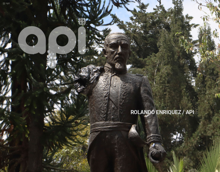 VANDALIZARON-MONUMENTO-ELOY -ALFARO