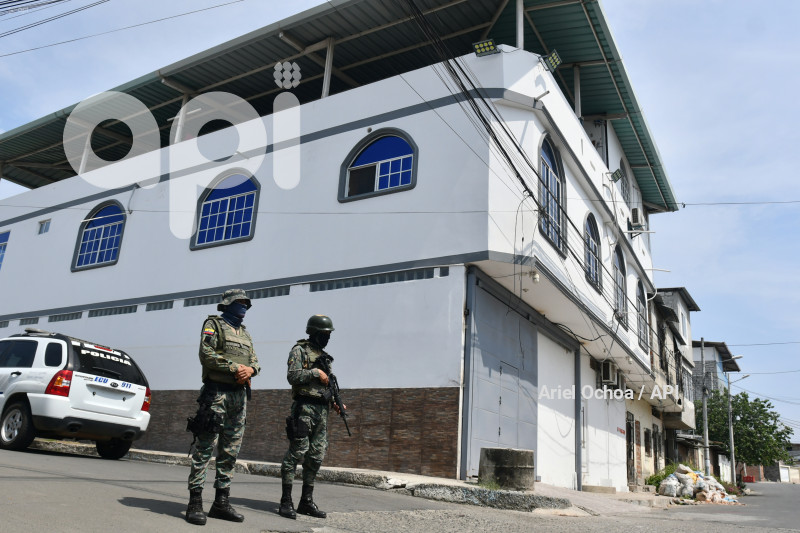 MANTA-ALLANAMIENTOS-SAN AGUSTIN-MILITARES