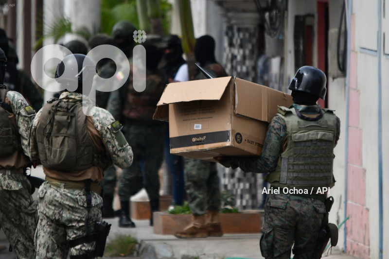 MANTA-ALLANAMIENTOS-SAN AGUSTIN-MILITARES