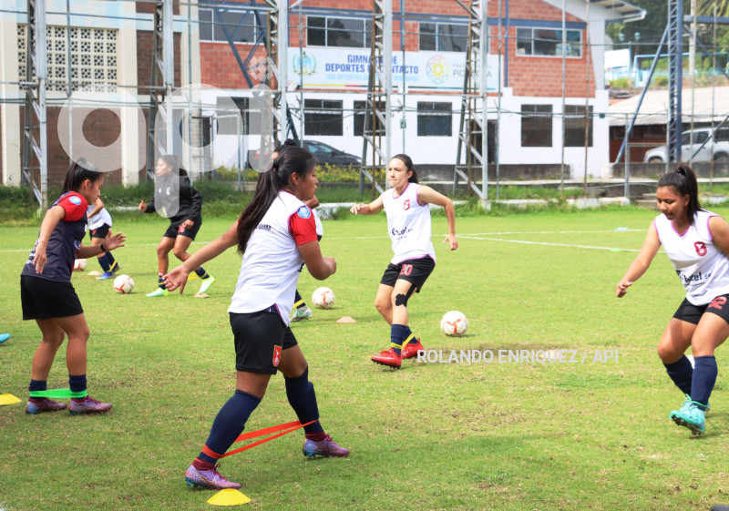 FBL-SUPERLIGA-FEMENINA-NANAS-DEP-IBARRA