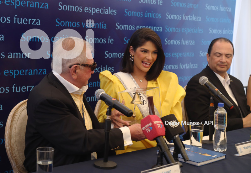 GYE-SOLCA-MISS UNIVERSO