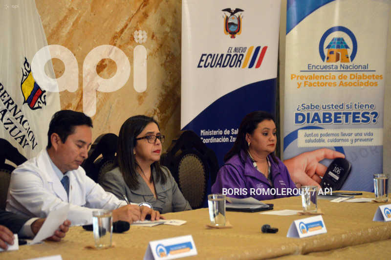 CUENCA-FIRMA CONVENIO-MINISTRO SALUD-DIABETES