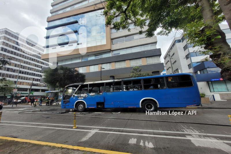 UIO INCENDIO BUS