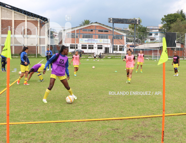FBL-SUPERLIGA-FEMENINA-NACIONAL-LEONES-NORTE