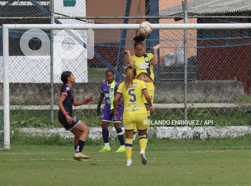 FBL-SUPERLIGA-FEMENINA-NACIONAL-LEONES-NORTE