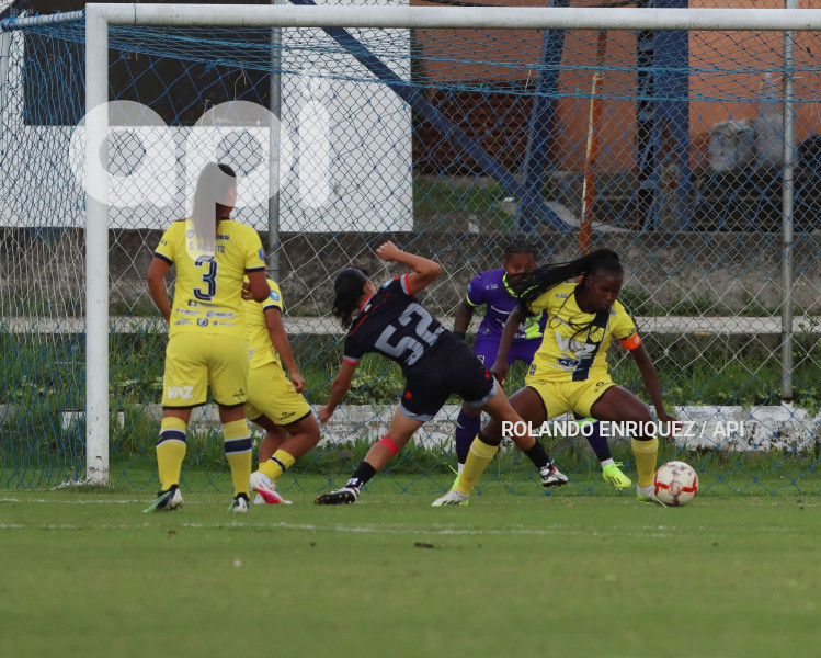 FBL-SUPERLIGA-FEMENINA-NACIONAL-LEONES-NORTE