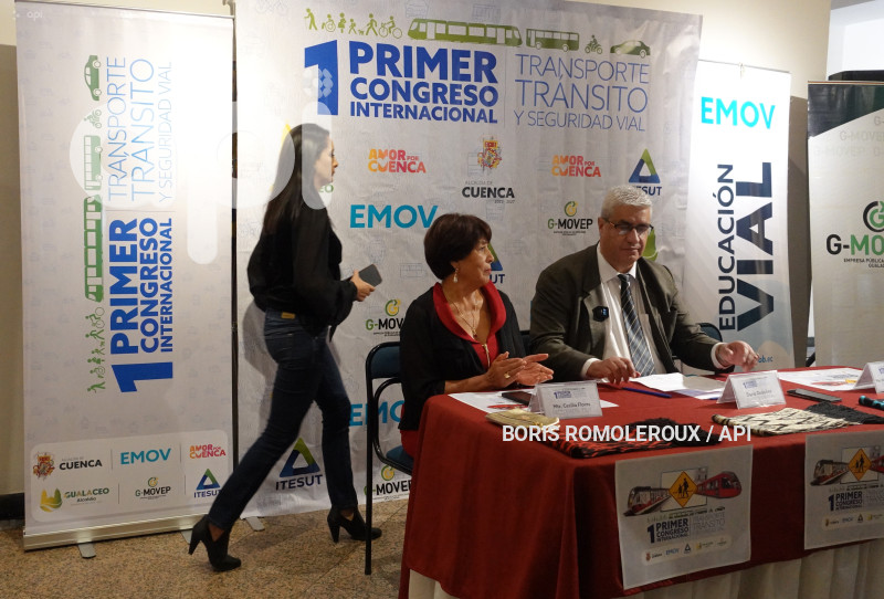 CUENCA-LANZAMIENTO-PRIMER CONGRESO-TRANSPORTE TRANSITO