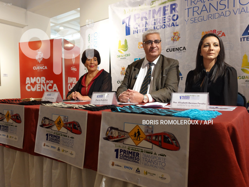CUENCA-LANZAMIENTO-PRIMER CONGRESO-TRANSPORTE TRANSITO