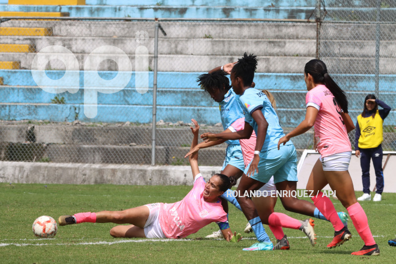 FBL-SUPERLIGA-FEMENINA-CATOLICA-NANAS