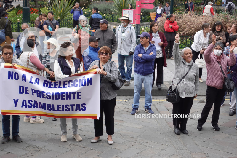 CUENCA-PROTESTA JUBILADOR