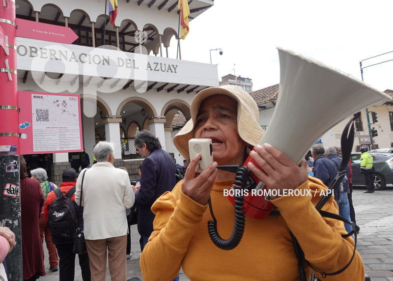 CUENCA-PROTESTA JUBILADOR