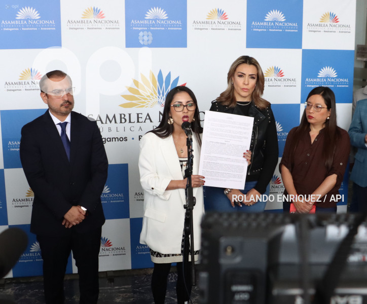 ASAMBLEA-RESOLUCION-EXPRESIONES-NOBOA