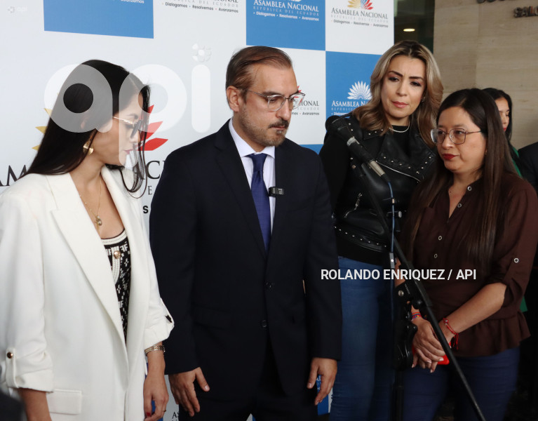 ASAMBLEA-RESOLUCION-EXPRESIONES-NOBOA