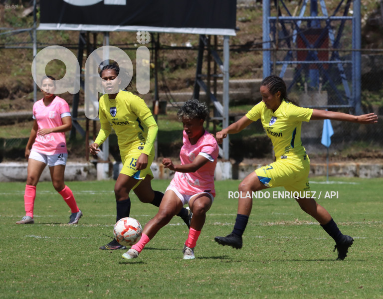 FBL-SUPERLIGA-FEMENINA-NANAS-ESPUCE