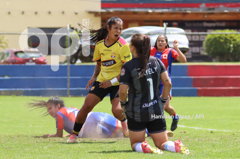 FBL-SUPERLIGA-FEMENINA-ECUABET-QUITO-BARCELONA