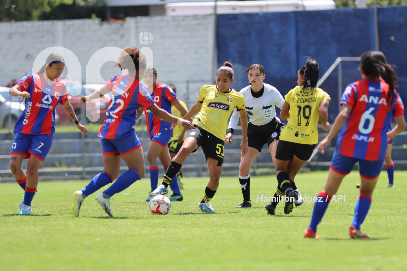 FBL-SUPERLIGA-FEMENINA-ECUABET-QUITO-BARCELONA