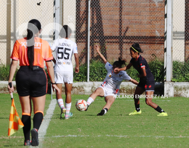 FBL-SUPERLIGA-FEMENINA-NACIONAL-LDU