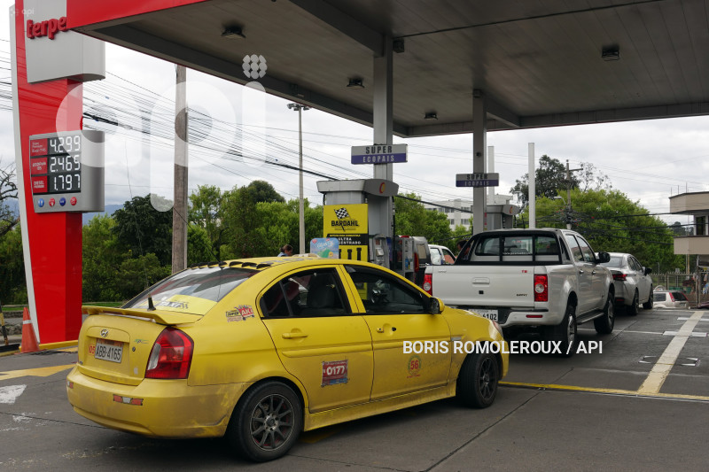 CUENCA-SUBSIDIOS GASOLINA-ECOPAIS