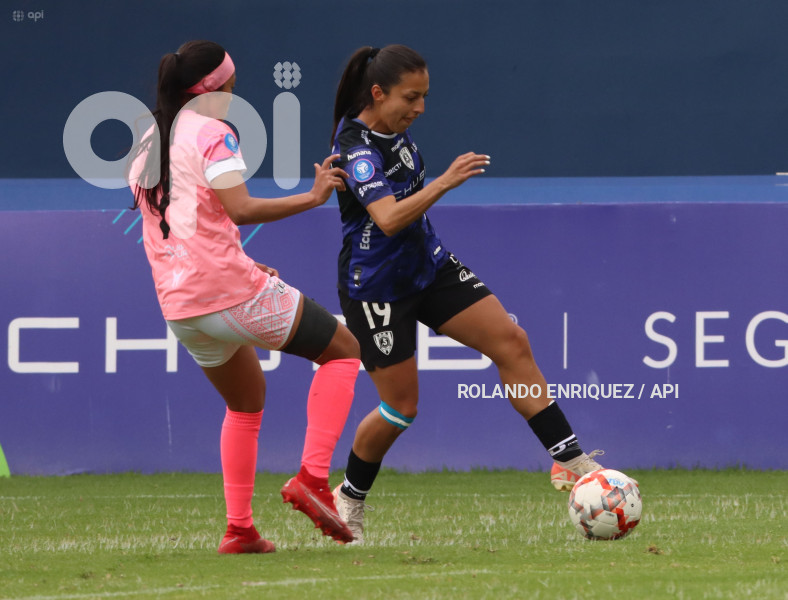 FBL-SUPERLIGA-FEMENINA-DRAGONAS-IDV-NANAS