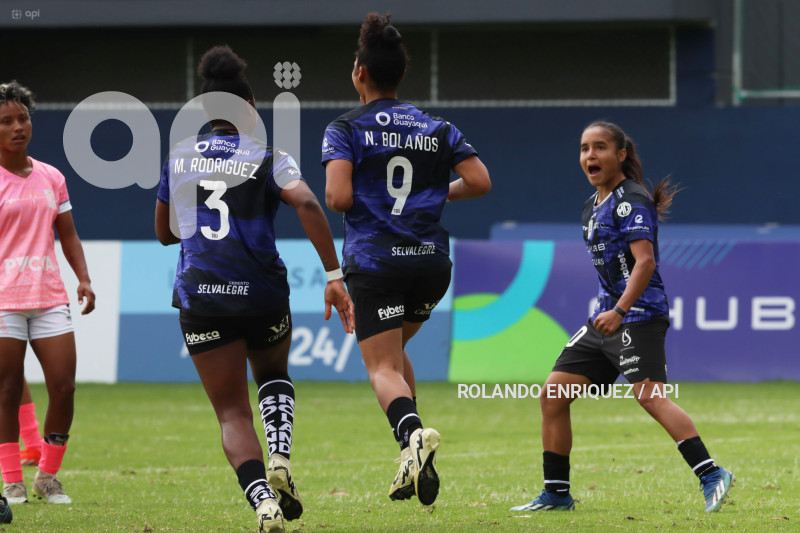 FBL-SUPERLIGA-FEMENINA-DRAGONAS-IDV-NANAS