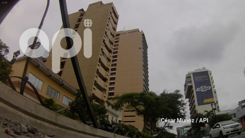 GYE-TRABAJOS EDIFICIO FANTASIA