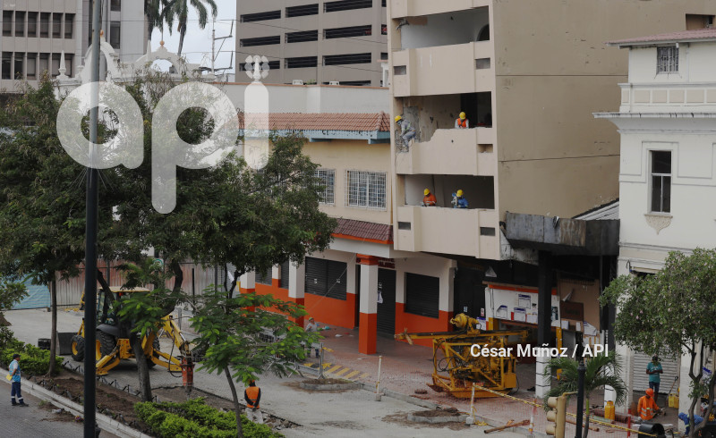 GYE-TRABAJOS EDIFICIO FANTASIA