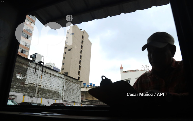 GYE-TRABAJOS EDIFICIO FANTASIA