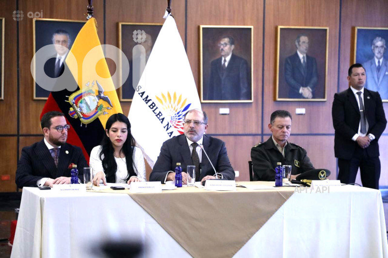 RUEDA-PRENSA-HENRY-KRONFLE
