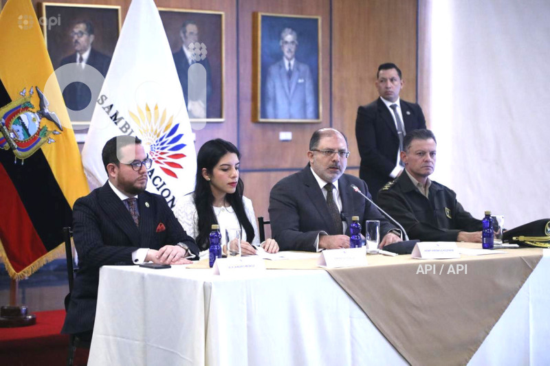 RUEDA-PRENSA-HENRY-KRONFLE