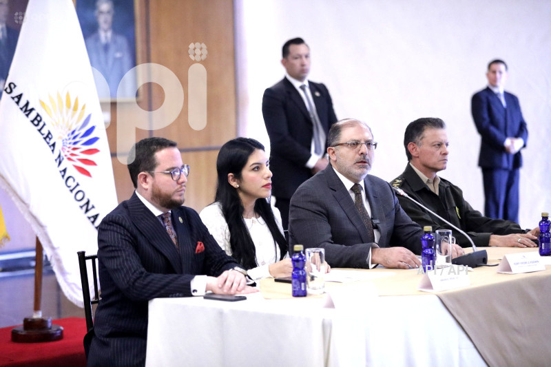 RUEDA-PRENSA-HENRY-KRONFLE
