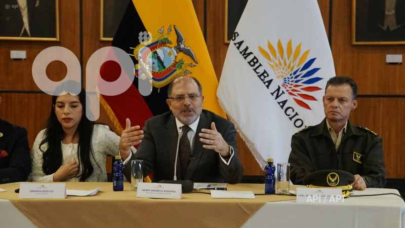 RUEDA-PRENSA-HENRY-KRONFLE