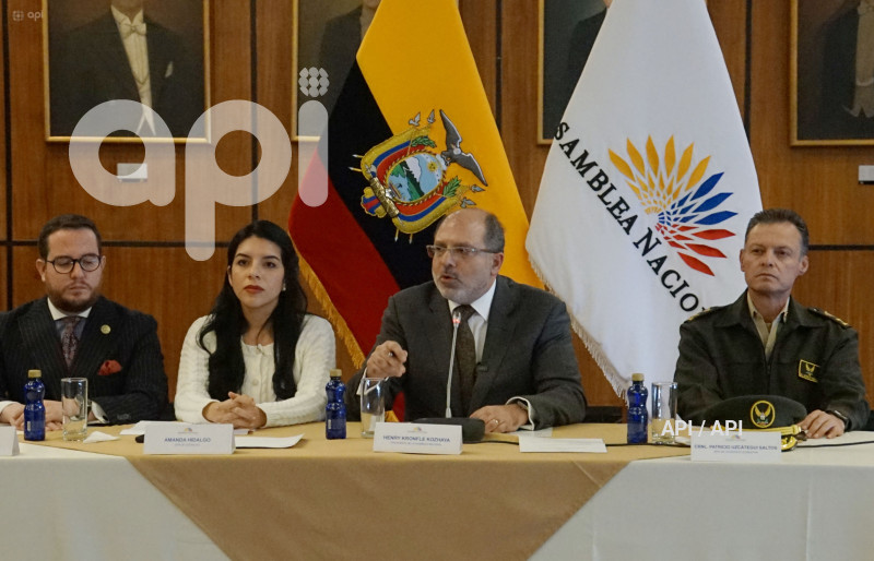 RUEDA-PRENSA-HENRY-KRONFLE