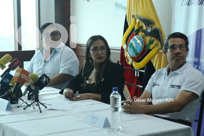 GYE-MINISTRA ROVIRA-MIES