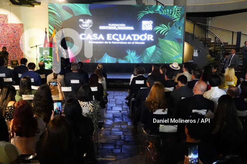 CASA ECUADOR LAVINIA VALBONESI