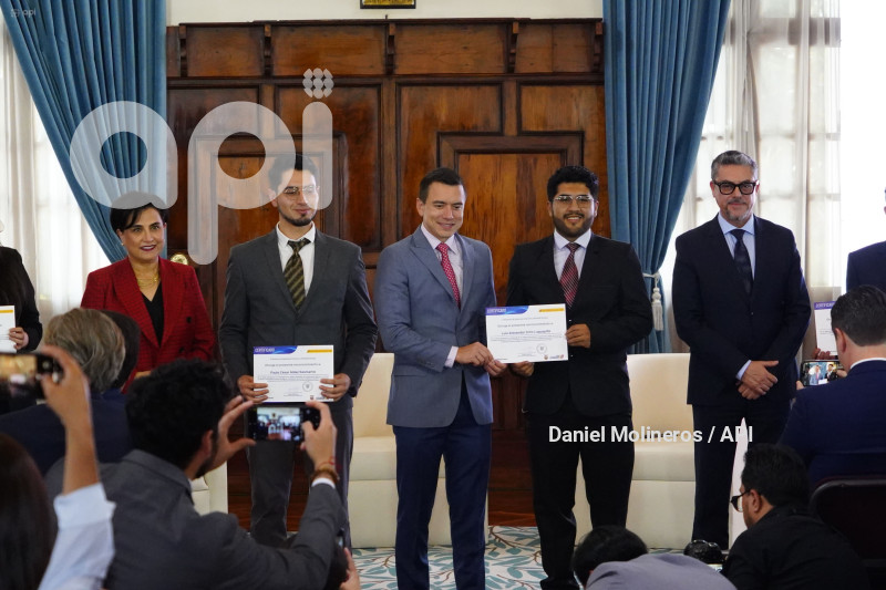 NOBOA PRESENTACION SERVICIOS CONSULARES DIGITALES