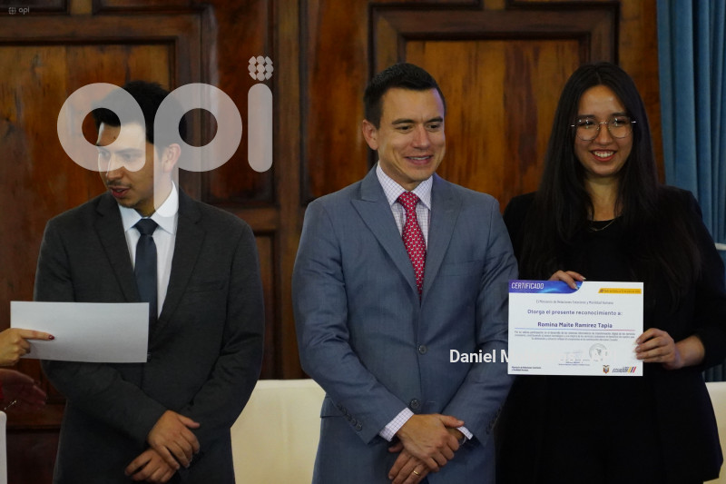NOBOA PRESENTACION SERVICIOS CONSULARES DIGITALES