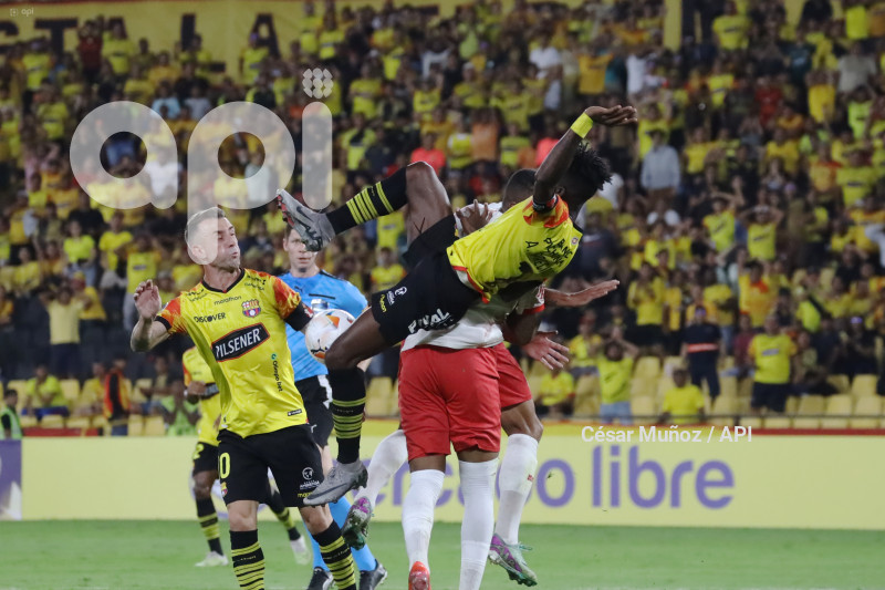 FBL-LIBERTADORES-BARCELONA-BRAGANTINO
