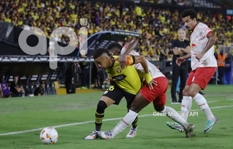 FBL-LIBERTADORES-BARCELONA-BRAGANTINO