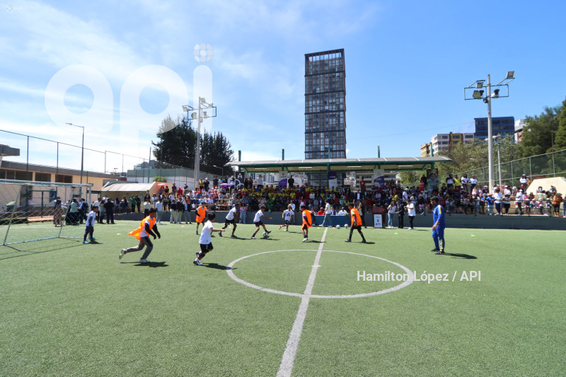UIO-FUNDACION-NIÑO-MOI