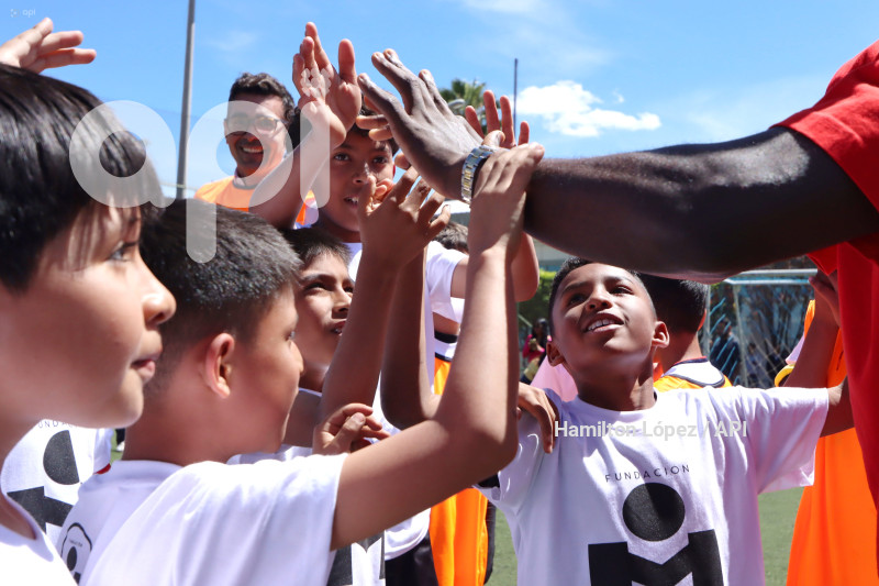 UIO-FUNDACION-NIÑO-MOI