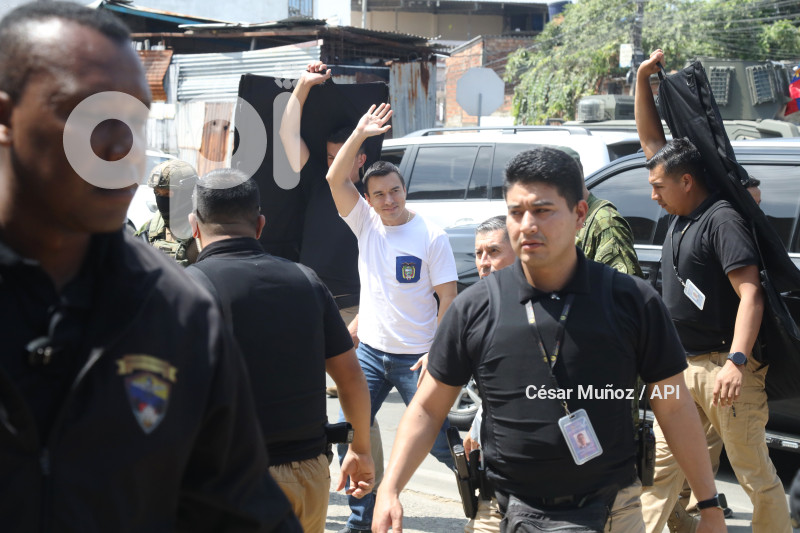 GYE-PRESIDENTE NOBOA DURAN 1