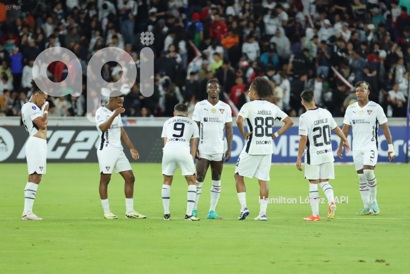 FBL-SUDAMERICANA-LDU-ALWAYS-READY