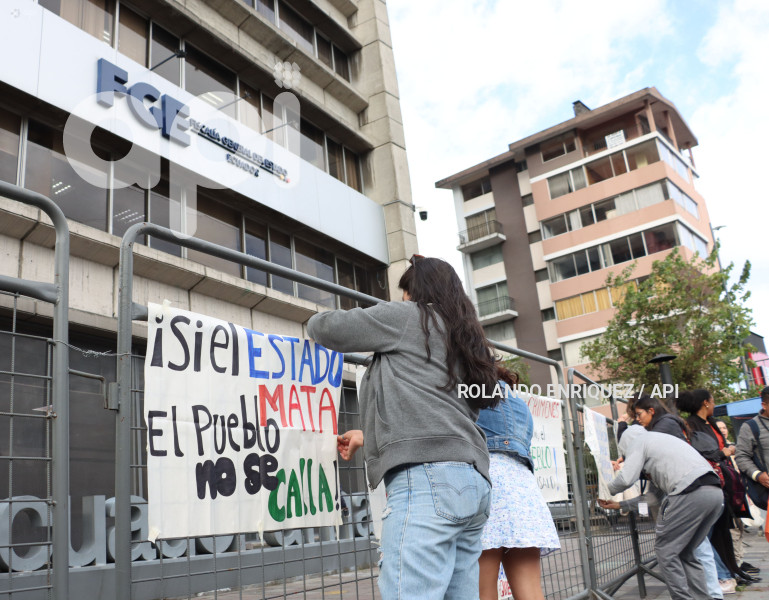 PLANTON-APOYO-VICTIMAS-LEVANTAMIENTO-INDIGENA