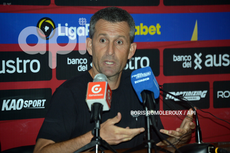 CUENCA-RUEDA PRENSA-DESPEDIDA IGOR OCA