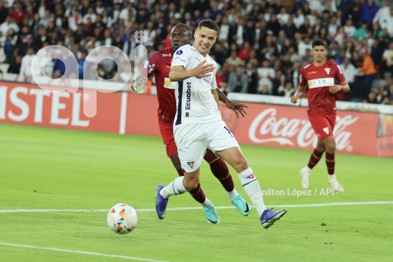 FBL-SUDAMERICANA-LDU-ALWAYS-READY