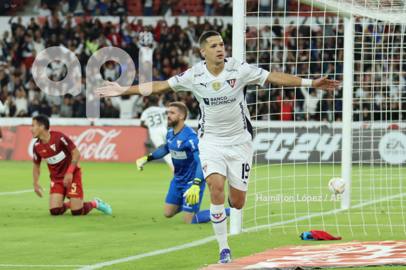 FBL-SUDAMERICANA-LDU-ALWAYS-READY