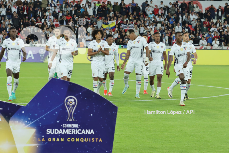 FBL-SUDAMERICANA-LDU-ALWAYS-READY