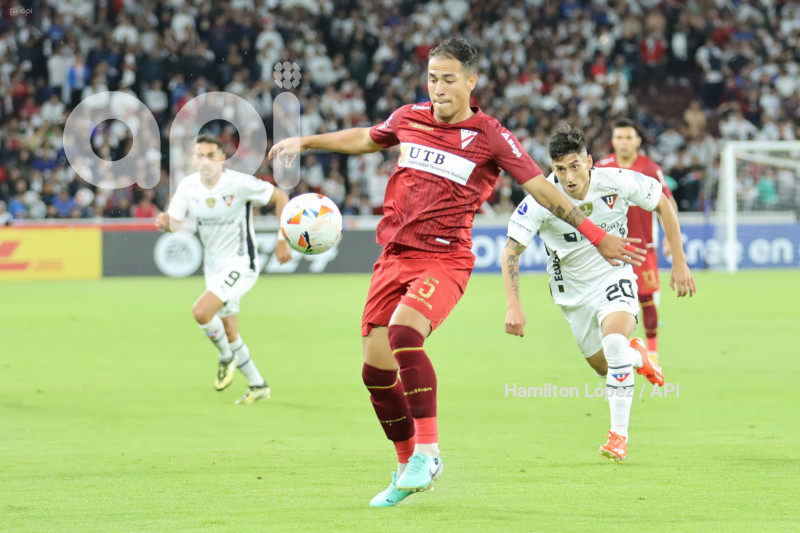 FBL-SUDAMERICANA-LDU-ALWAYS-READY