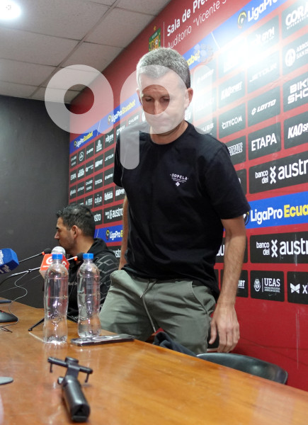 CUENCA-RUEDA PRENSA-DESPEDIDA IGOR OCA