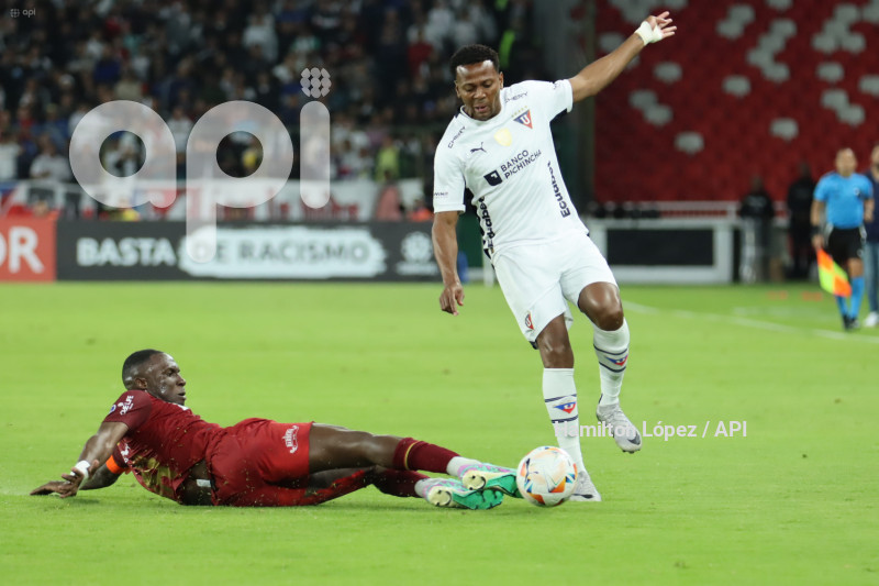 FBL-SUDAMERICANA-LDU-ALWAYS-READY